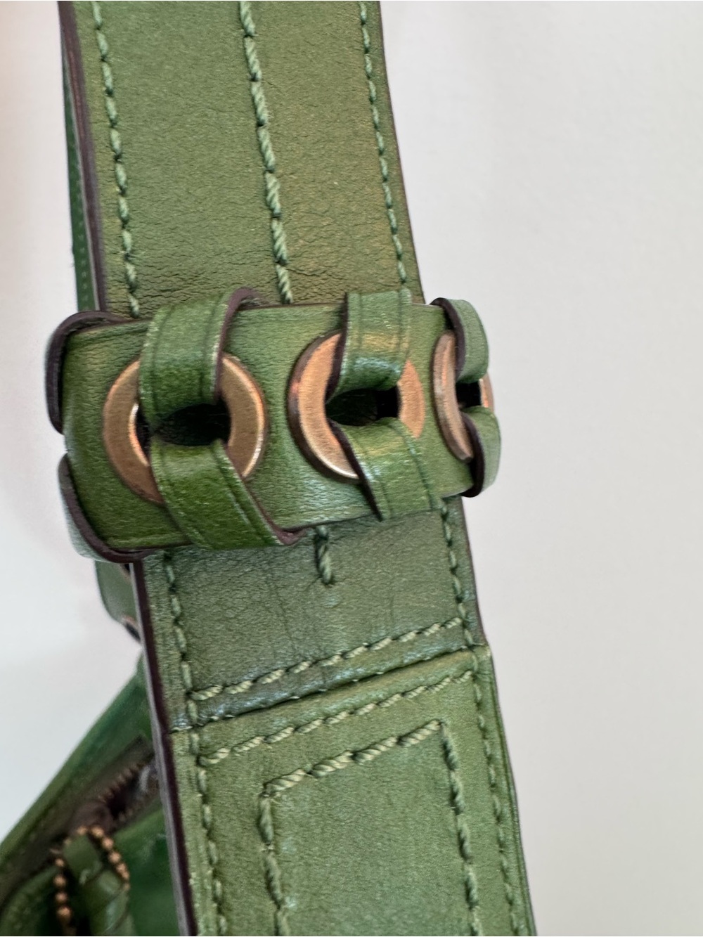 VTG COACH BLEEKER TATTERSALL BURNISHED Leather Bucket Bag in Apple Green #11422 - Picture 5 of 17